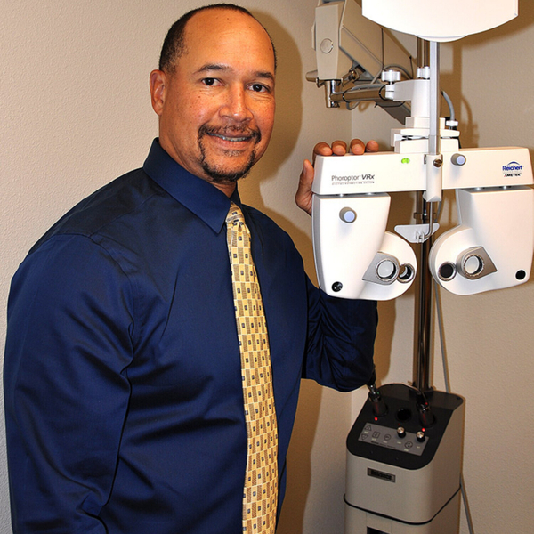 Eye Health on ihealth with Dr. Dennis R. Richardson O.D. Chatters That Matter artwork