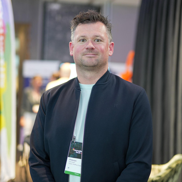 Pieterjan Standaert (Digital Staffing Experts): ‘Bedrijven laten zich leiden door wat glimt’ artwork