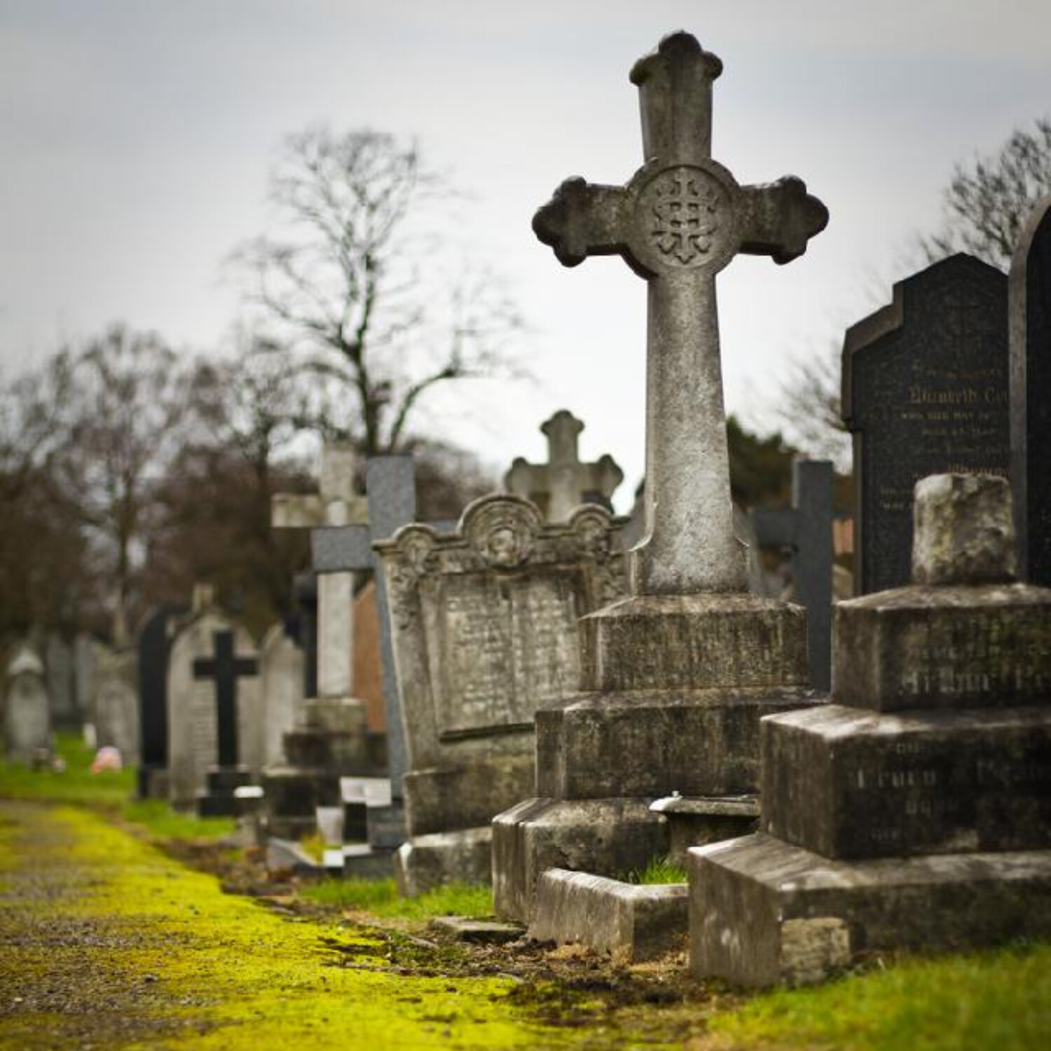 Projevujme lásku našim zemřelým