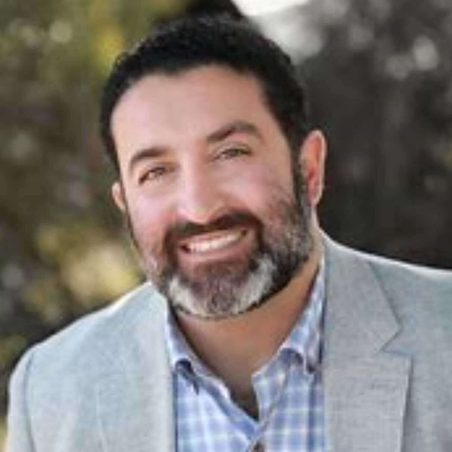 How to Make Curated Medicine Accessible to Cancer Patients Utilizing Genetic Sequencing and AI Technology with AI Med Global CEO Navid Alipour