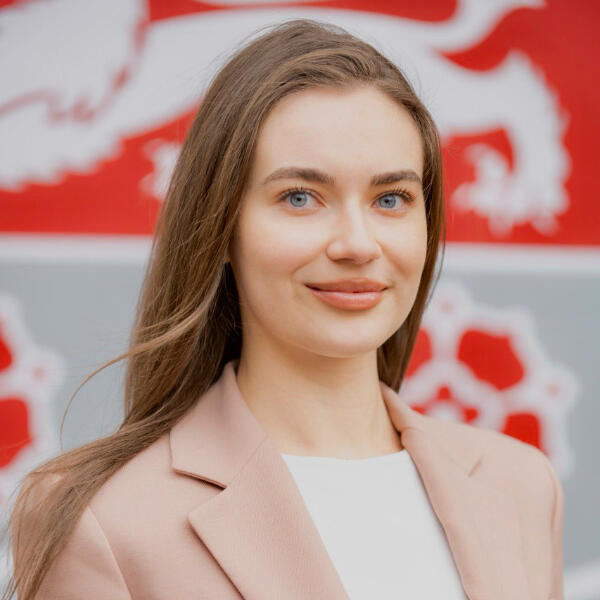 Vlada Sudavtsova avatar
