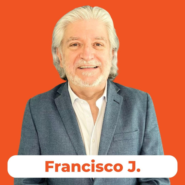 Importancia del uso de términos técnicos frecuentemente en idiomas extranjeros en el trabajo en redes socio digitales. artwork