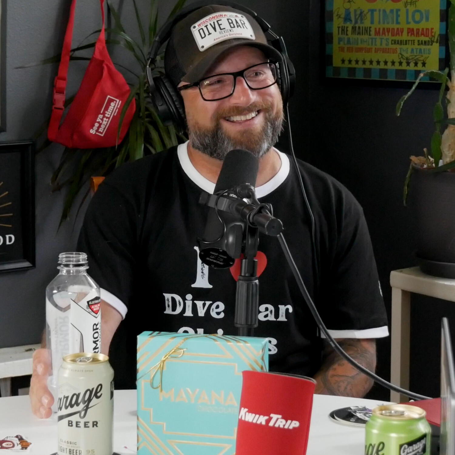 Episode 156 Wisco Dive Bars (Jared Schutz)