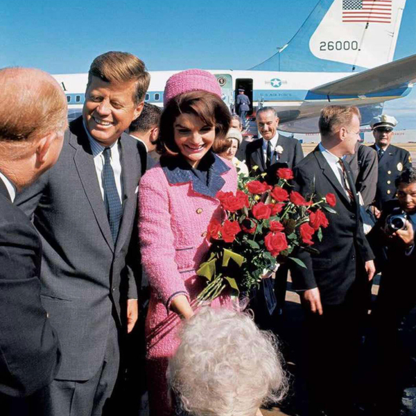 Skýming, John F. Kennedy artwork