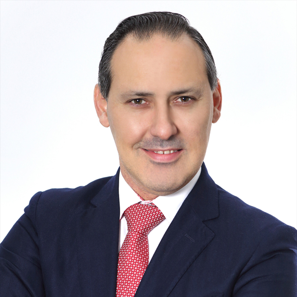 Entrevista a Eugenio Ribón artwork