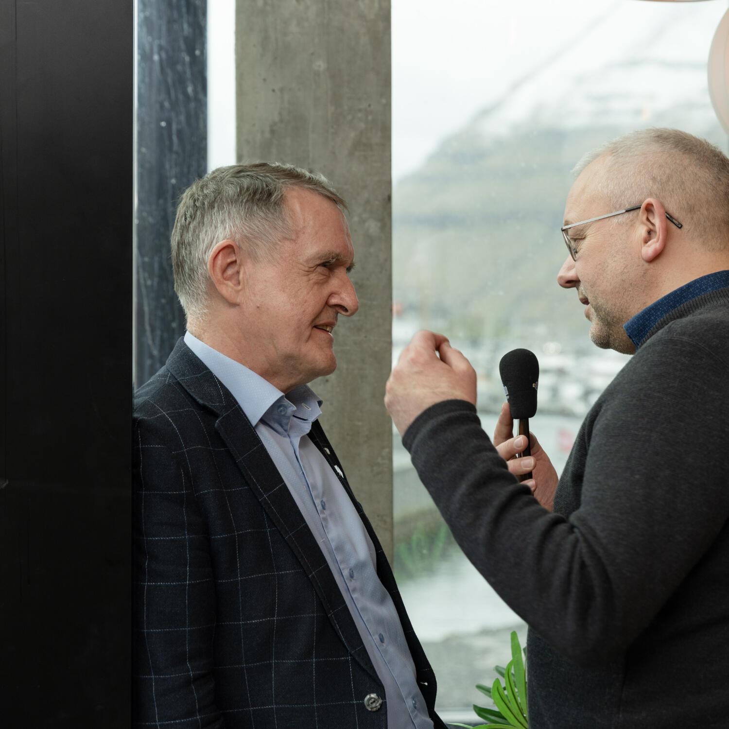 Formansskifti í Miðflokkinum, prát við Jenis av Rana, fráfarandi formann episode artwork